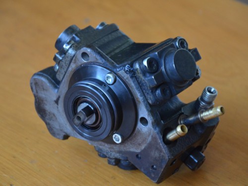 BOSCH DİZEL YAKIT POMPASI 2